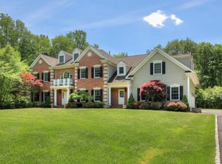 2 Combs Hollow Rd #A, Mendham, NJ 07945