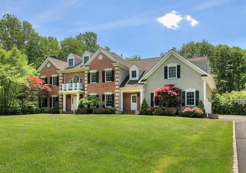 2 Combs Hollow Rd #A photo 1