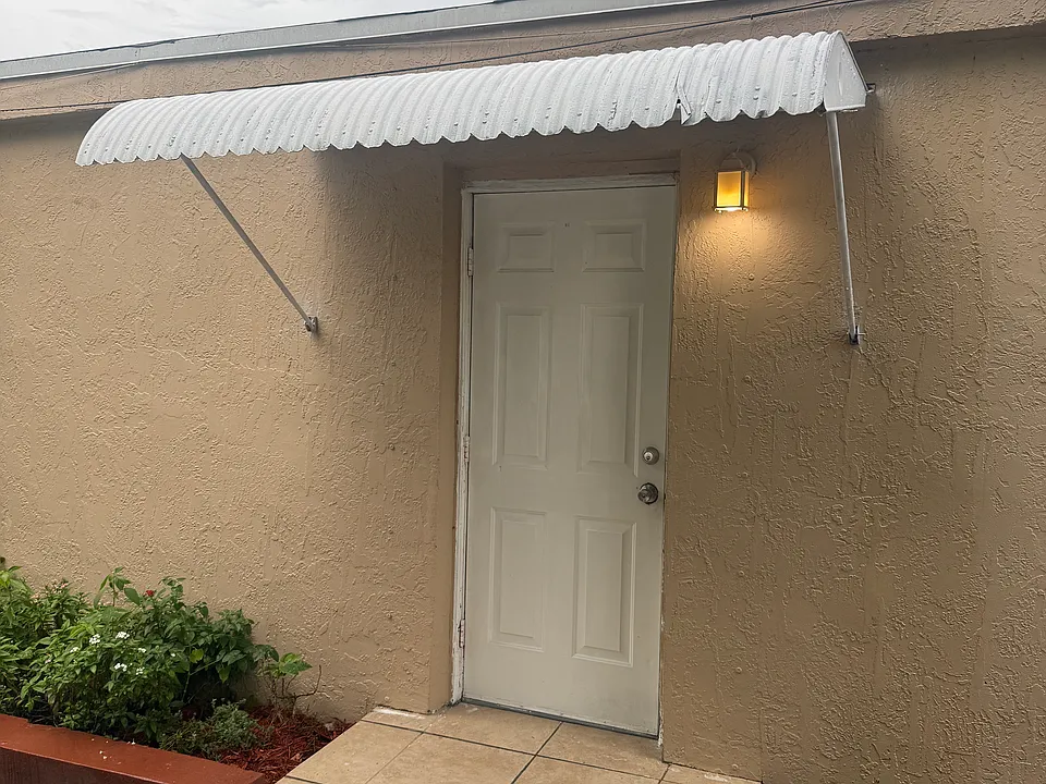 6387 Coral Way