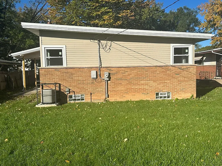 14451 Sangamon St — Photo 17
