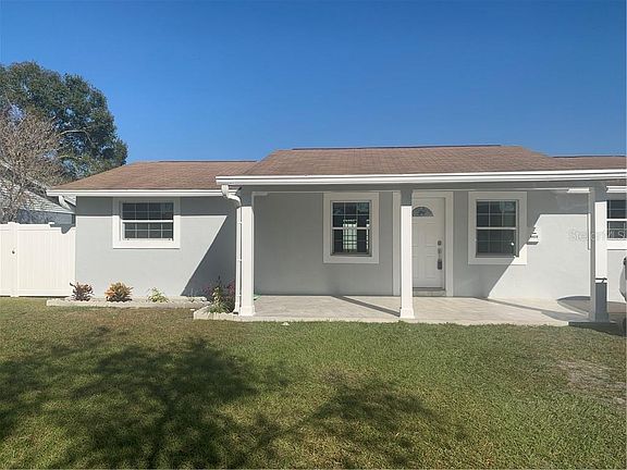 2nd image of 8415 Woodlake Dr