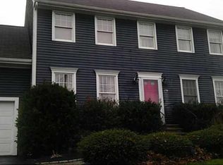 136 Canonchet Dr, Portsmouth, RI 02871