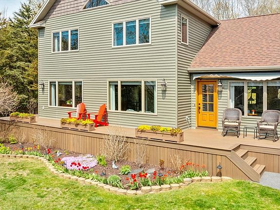 5th image of 16 Sugarbush Road