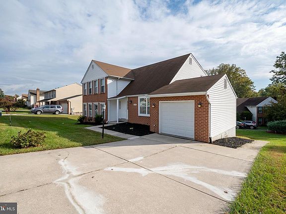 2nd image of 9309 Seven Courts Dr