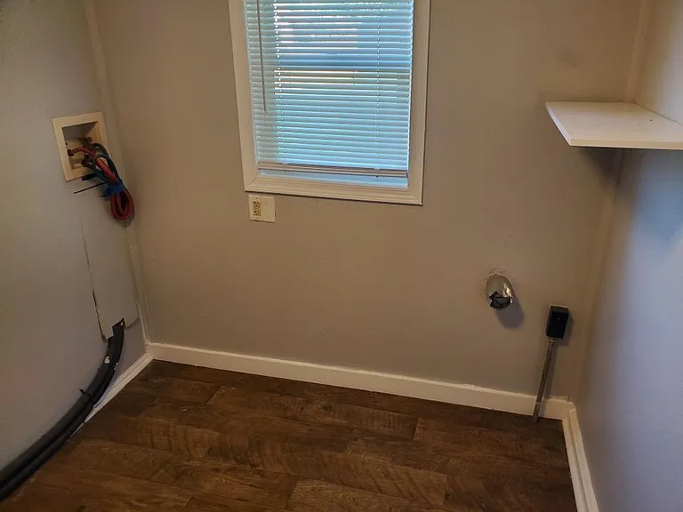 802 S 28th St — Photo 15