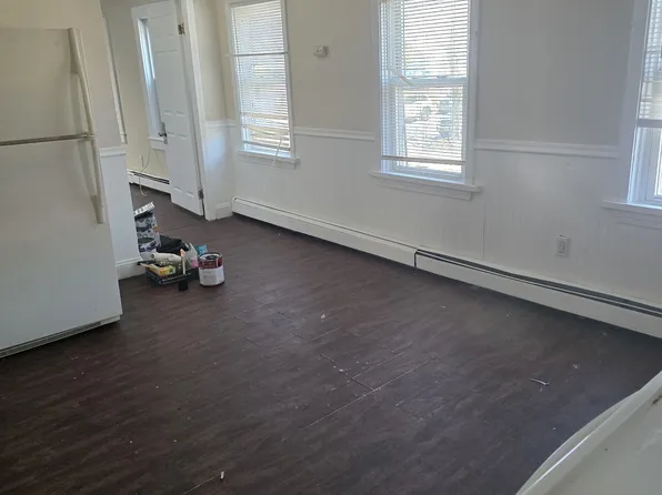 702 Dexter St Floor 1, Central Falls, RI 02863