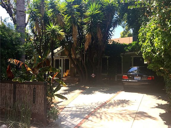 5th image of 1327 N Fuller Ave
