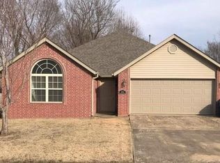 1905 SW East St, Bentonville, AR 72712