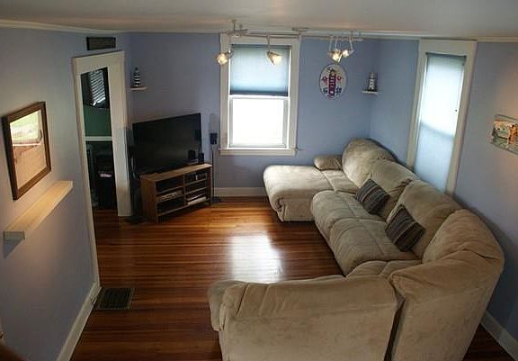 2nd image of 113 Lincoln St