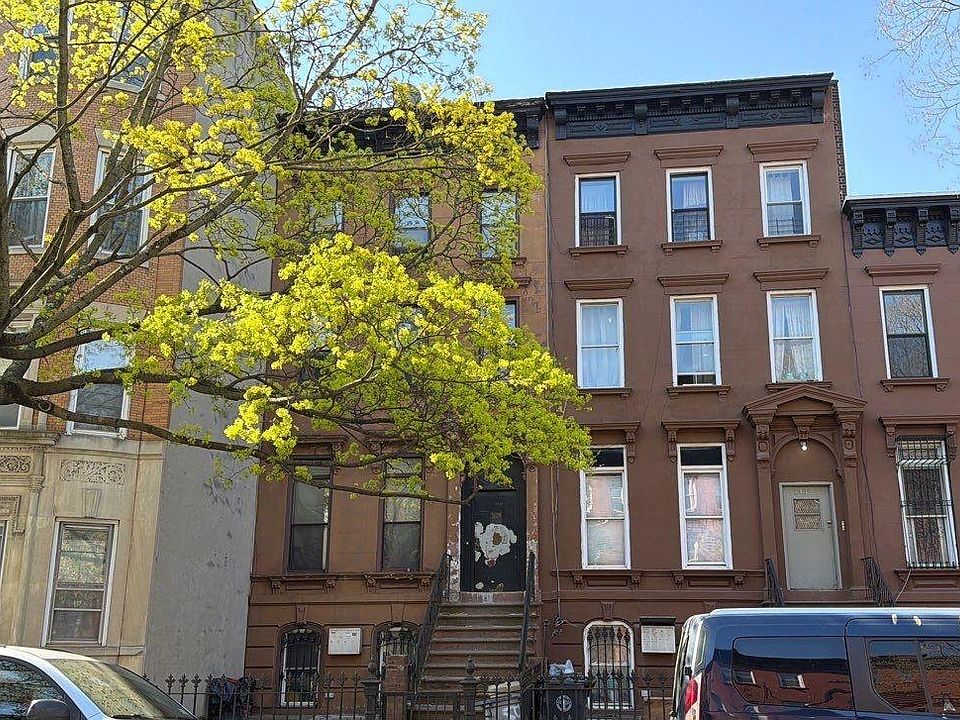 2nd image of 1334 Pacific Street