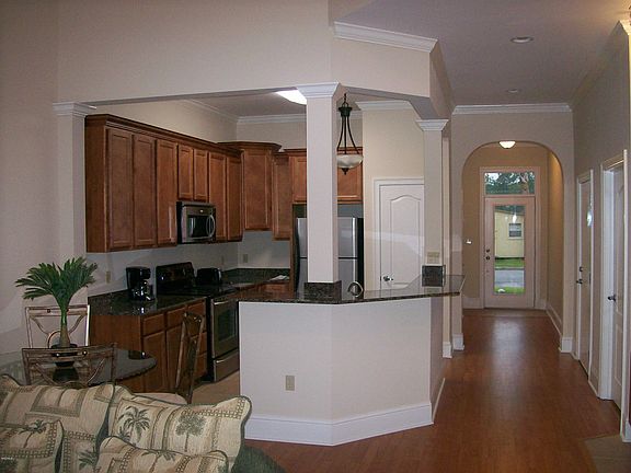 3rd image of 312 Capri Pl #313