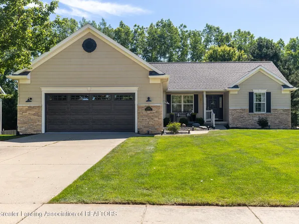 3120 Belgian Dr, Lansing, MI 48906