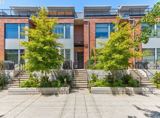 1704 NW Riverscape St, Portland, OR 97209