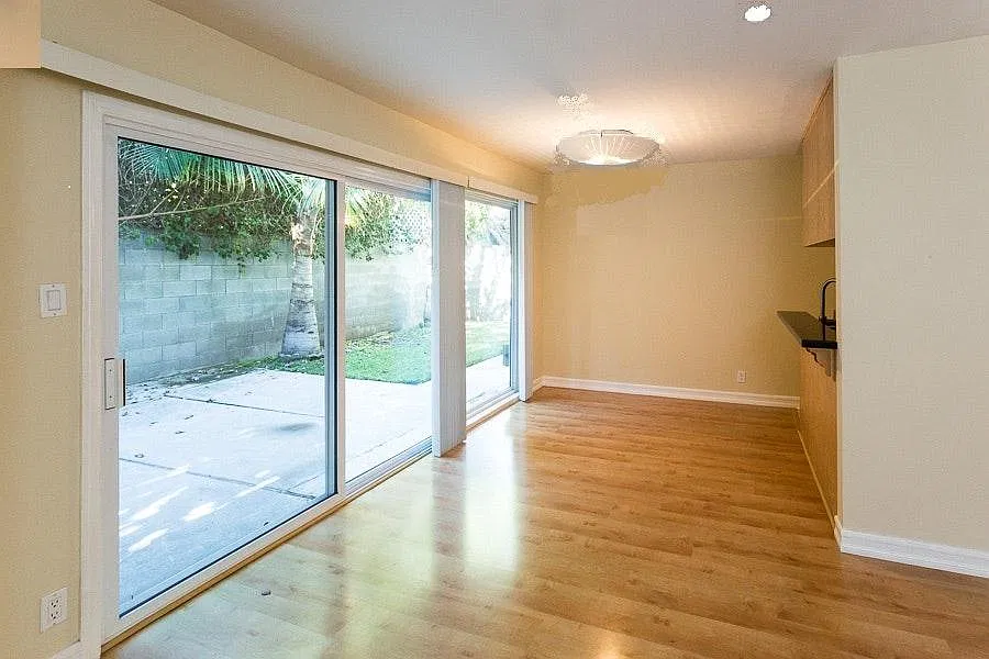 3 bed, 1750 sqft, $4,895 — Photo 4