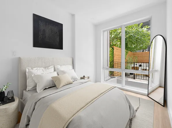 1019 Hancock Street image 4 of 11