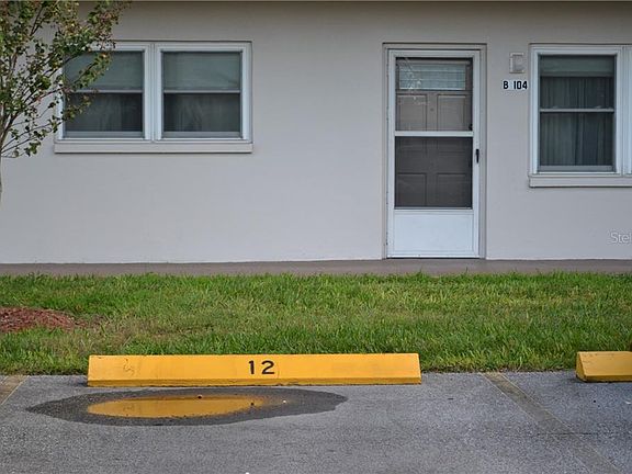 4th image of 5530 80th St N Unit B104