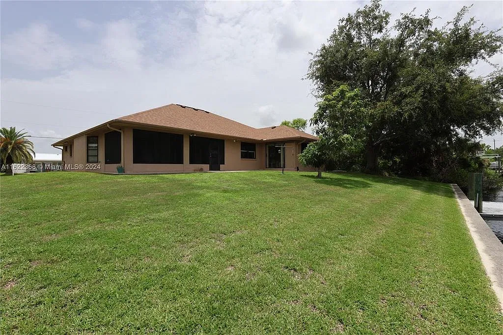 5173 Latham Ter — Photo 2