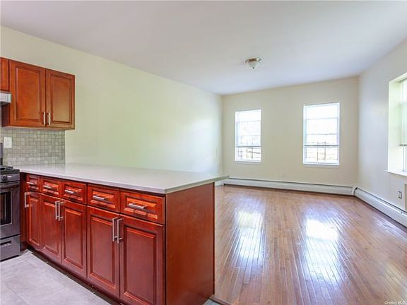 3rd image of 1425 Crotona Ave #3