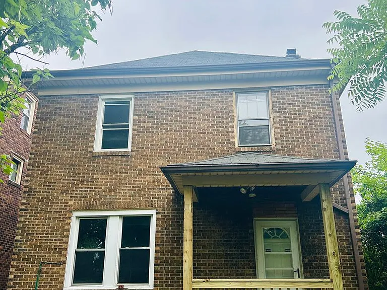 1311 Oakhill St — Photo 17