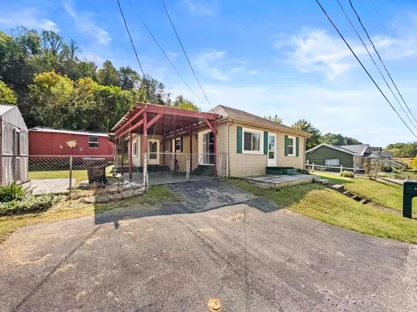 812 Chinn St, Raceland, KY 41169