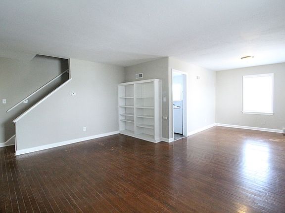 2nd image of 7624 Terrace St #7624