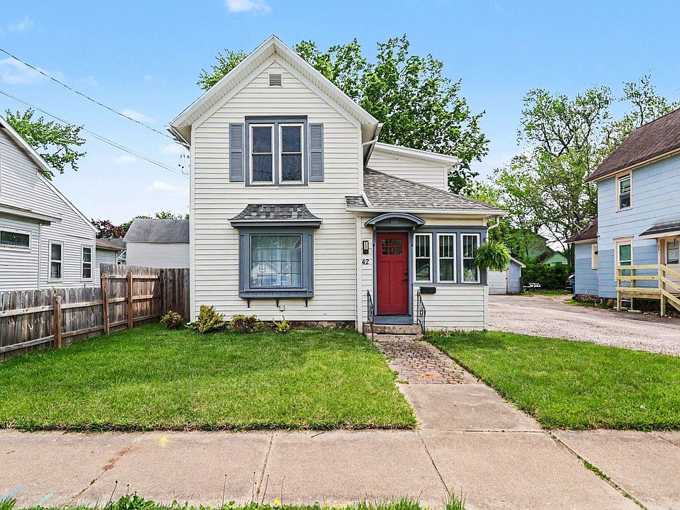 1st image of 42 McKinley Ave N