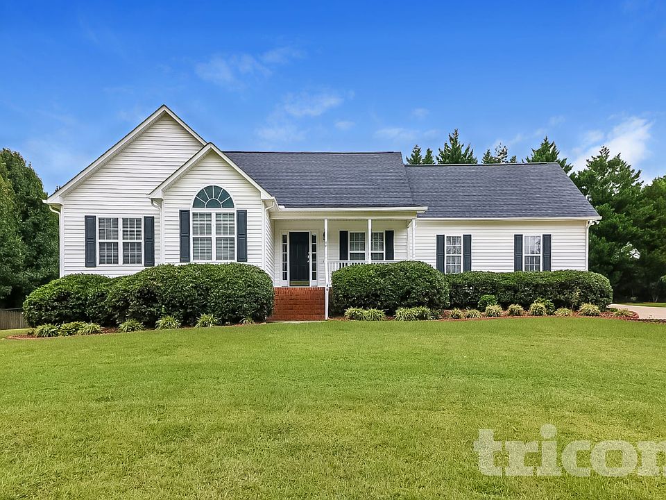 1st image of 46 Albemarle Dr