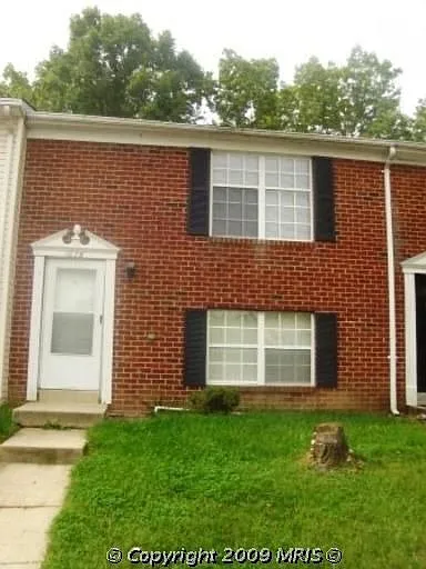 1076 Dorset Dr photo 1