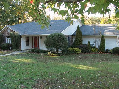 1st image of 302 Glenwood Dr