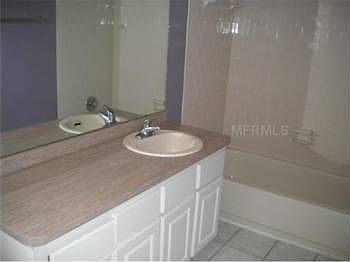 4th image of 3260 Laurel Dale Dr