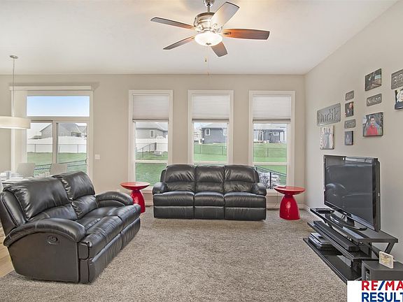 4th image of 204 Itan Dr