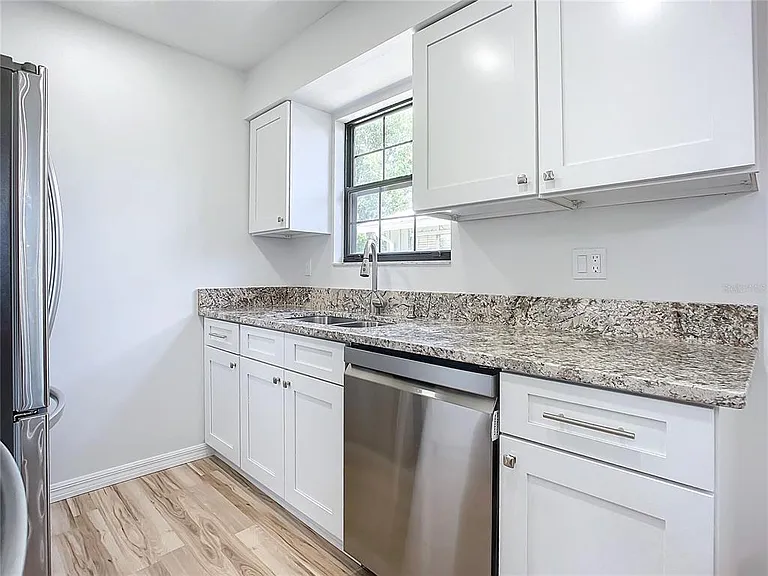 840 Center Ave #520 — Photo 9