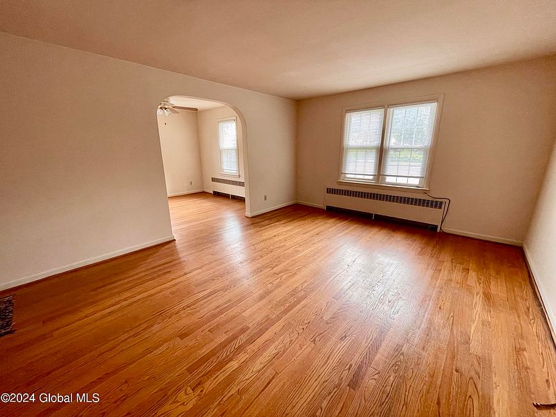 5th image of 950 Washington Avenue