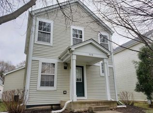 753 Golden Oak Cir, Crystal Lake, IL 60014
