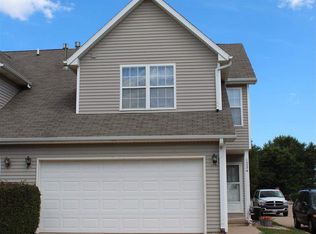 1224 Colonial Ave, Bloomington, IL 61701