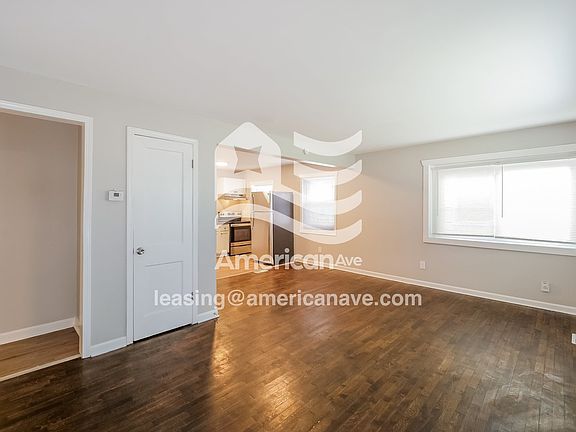 671716_004_wm_-_living_room_12928677.jpg