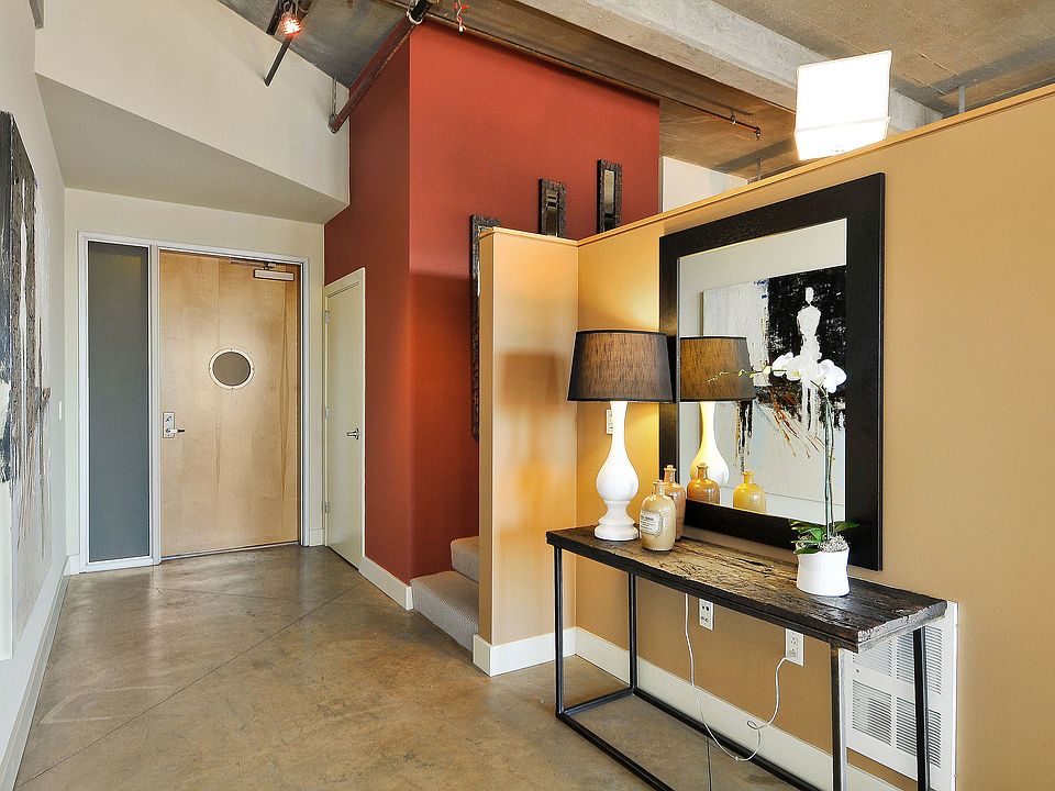 2nd image of 201 4th St APT 509