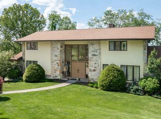 676 Kenwood Pl, Morgantown, WV 26505