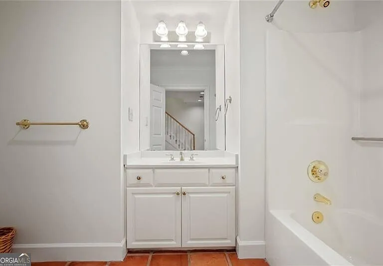 2770 Carmon On Wesley NW — Photo 35