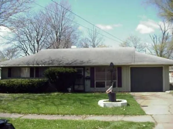 107 Cottonwood Ct, Burlington, IA 52601