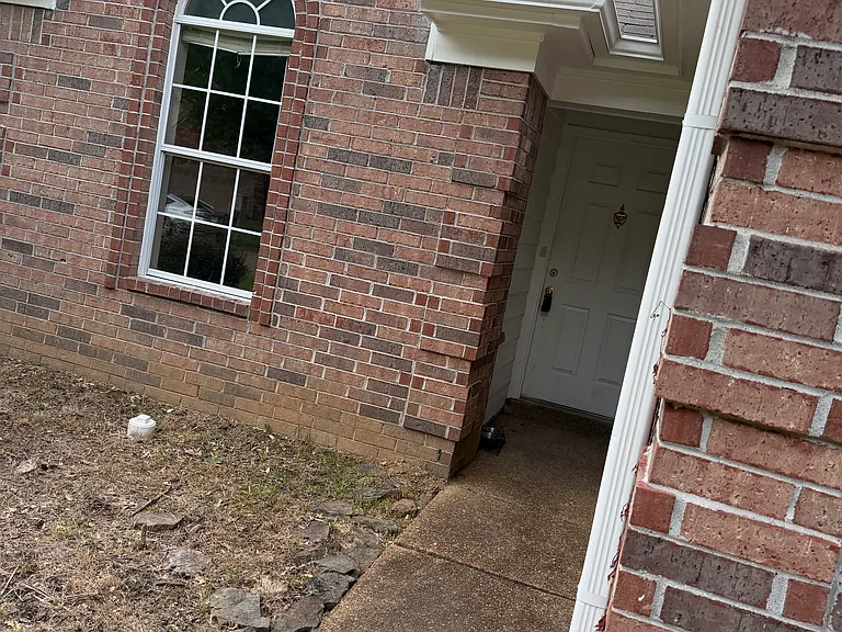 1384 Marhill Cv — Photo 17