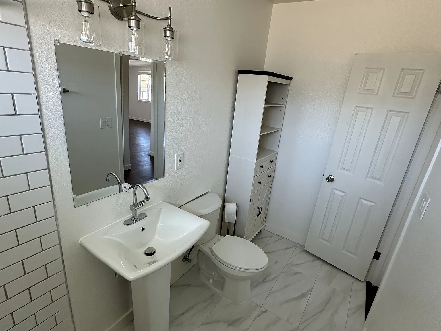 6060 Abronia Ave — Photo 2