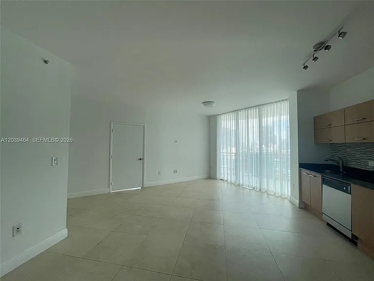 350 S Miami Ave #1913 — Photo 1