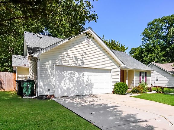 2nd image of 3326 Whitebridge Ln