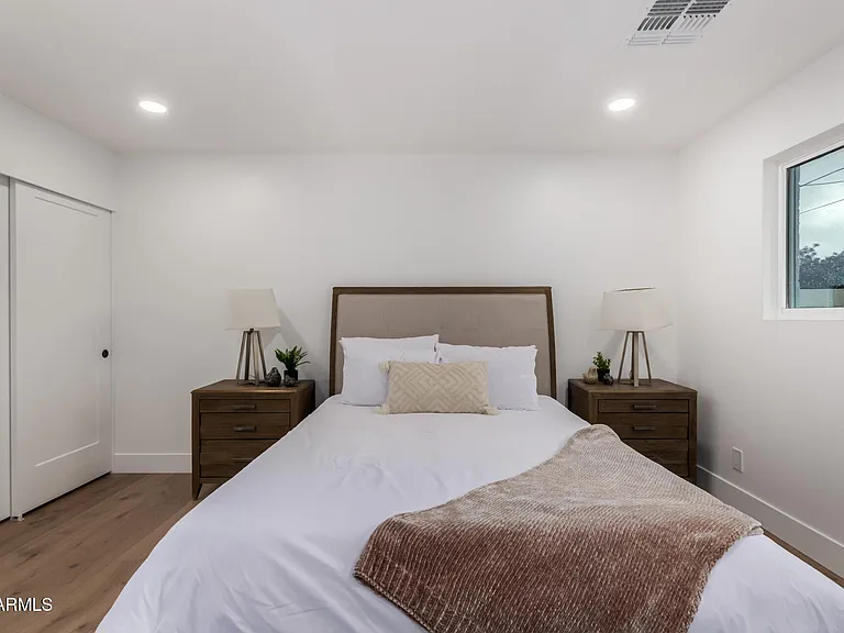 8401 E San Miguel Ave — Photo 12