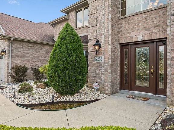3rd image of 12288 Carmichael Cir