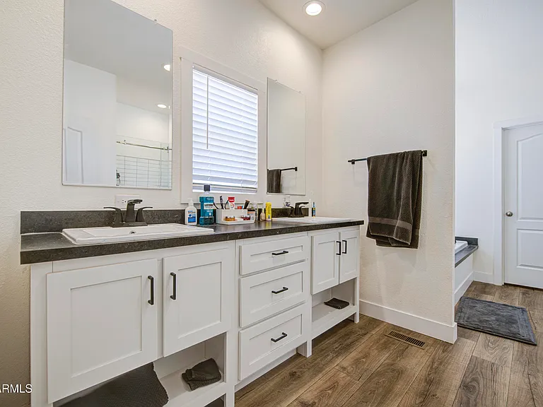 4057 N Solar St — Photo 30