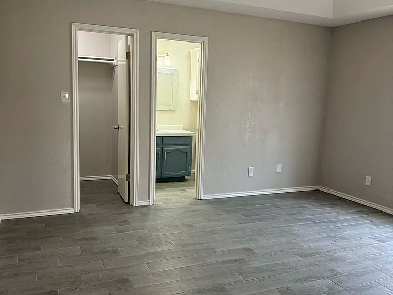 124 Maerose Ave — Photo 16