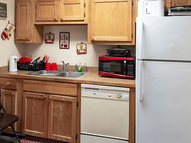 2616 McLelland St #B03 — Photo 12