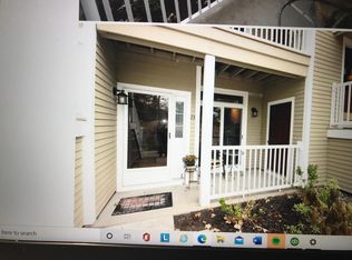 23 Bradford Commons Ln #23, Braintree, MA 02184